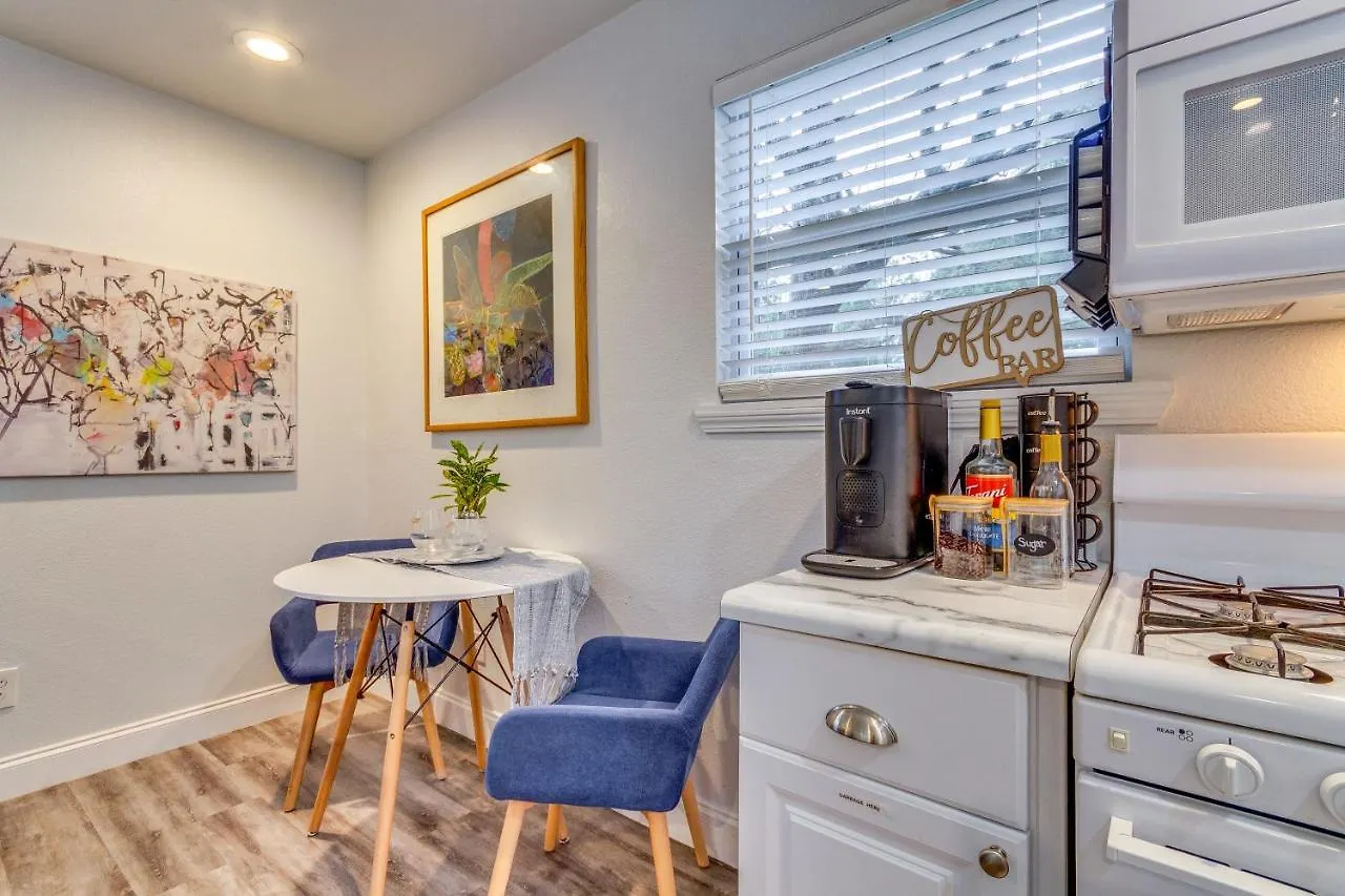 The Dragonfly House - Walk To Downtown Pensacola Villa Holiday home