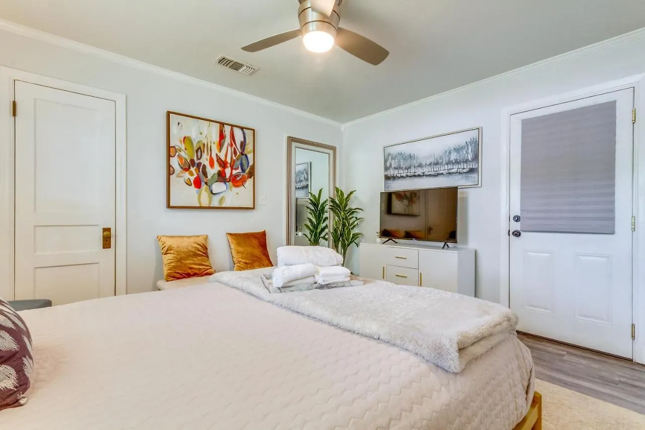 Holiday home The Dragonfly House - Walk To Downtown Pensacola Villa United States